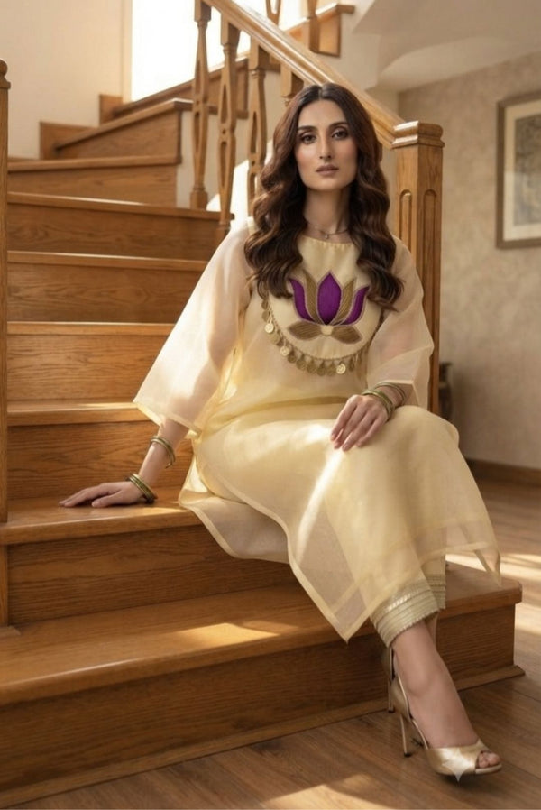 The Lotus Kurta set
