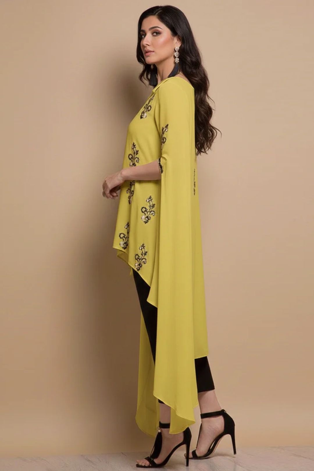Asymmetric Bloom Set
