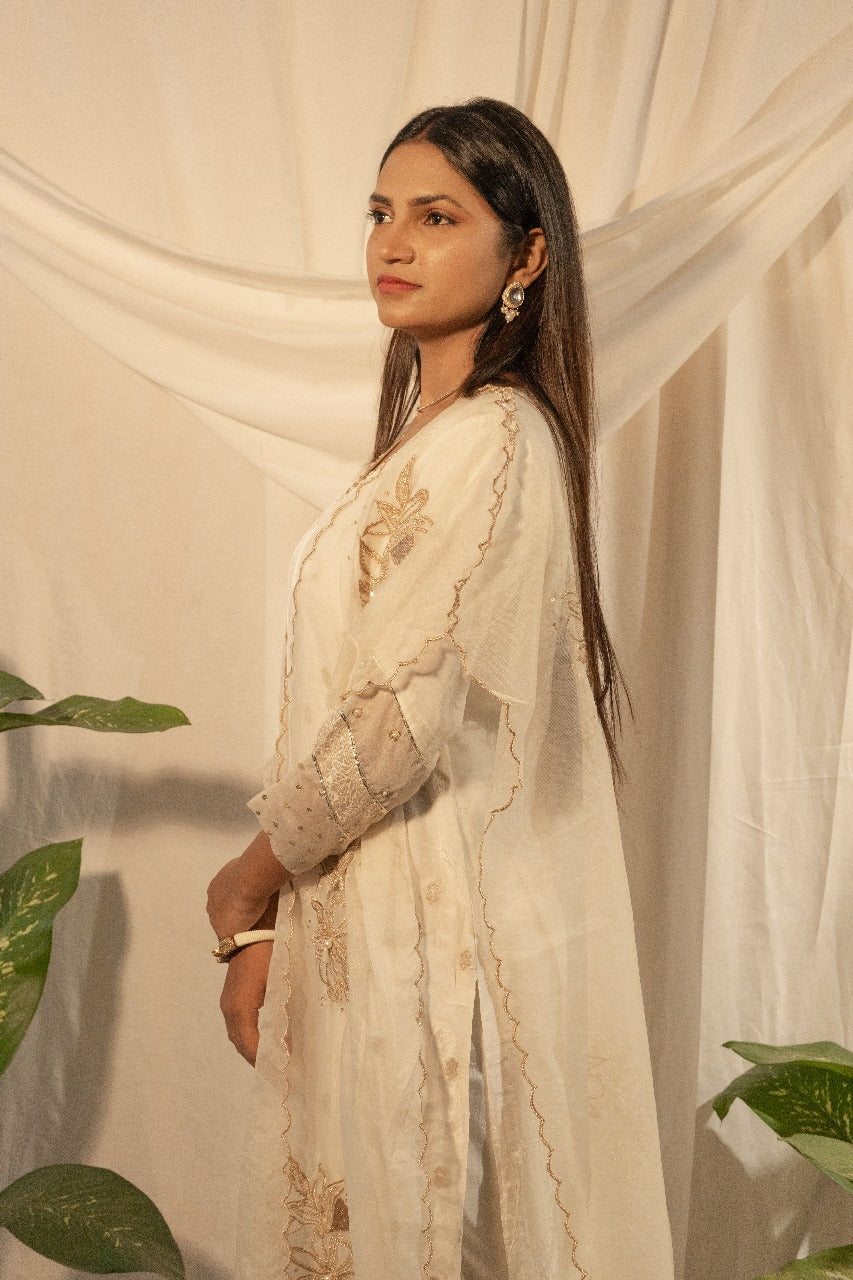 Kurta set with shrug dupatta