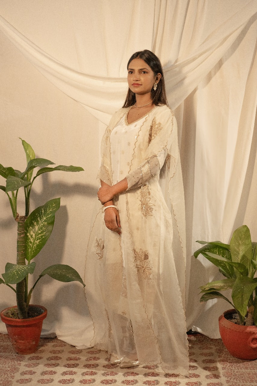 Kurta set with shrug dupatta