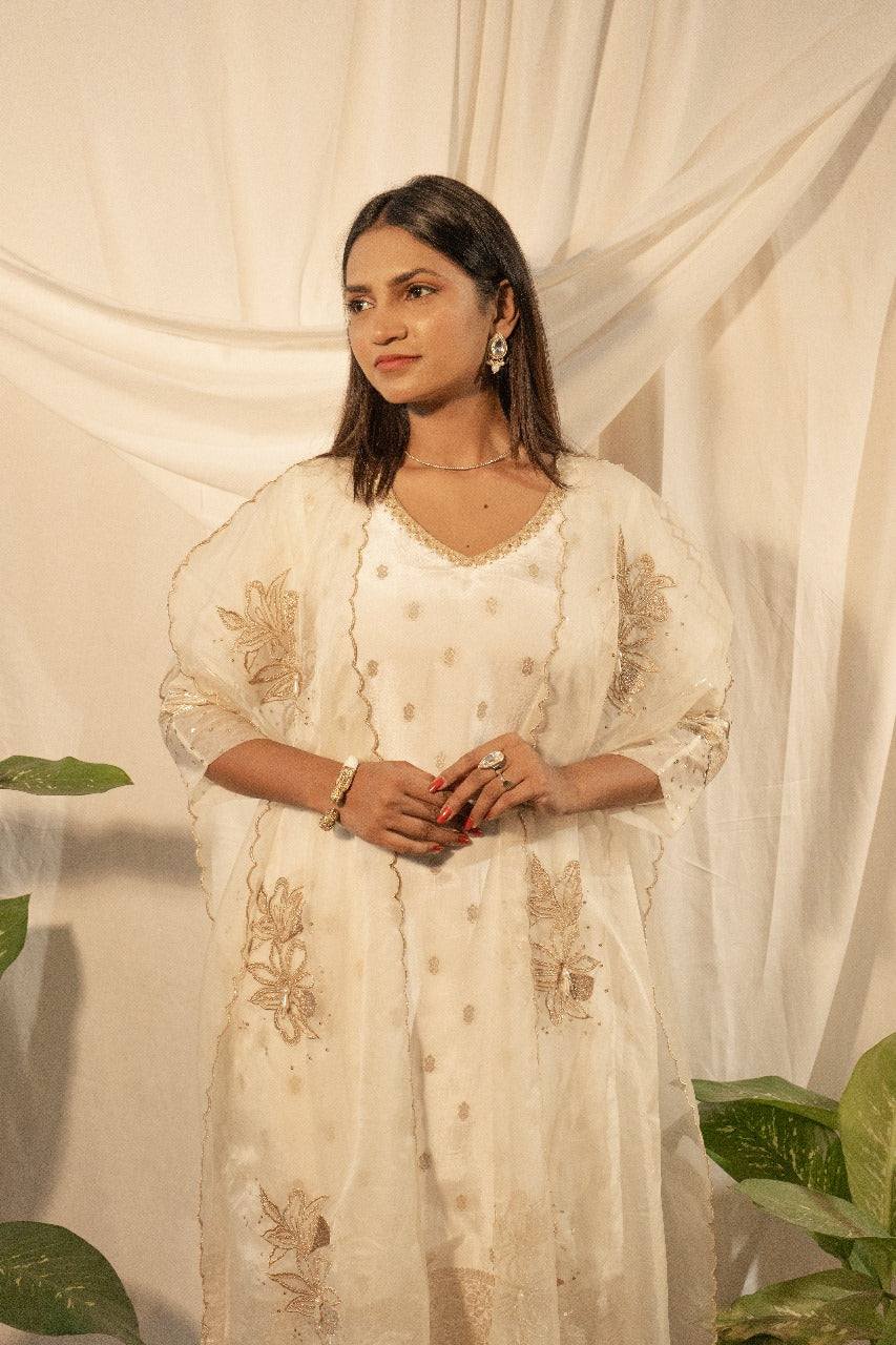 Kurta set with shrug dupatta